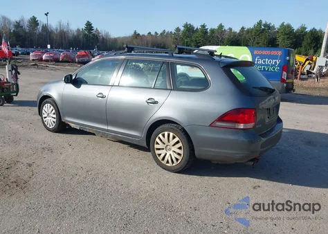 2010 Volkswagen Jetta S из США, поврежденный, VIN 3VWKZ7AJ0AM667497